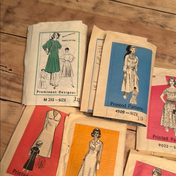 Lot of  16 mail order Vintage Sewing Pattern Collection - Picture 7 of 8